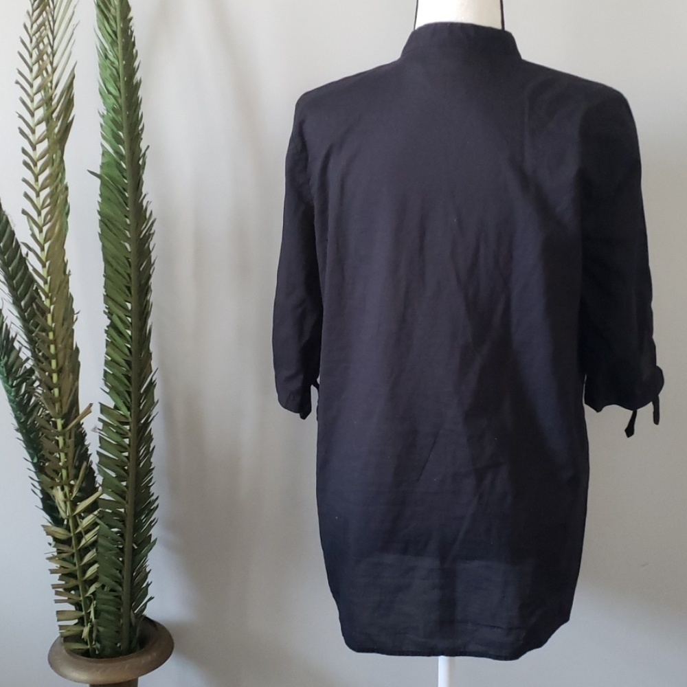 *PRICE DROP*
White Stag black v-neck tunic with tie sleeves - Picture 2 of 3